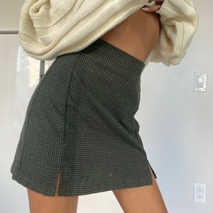 BRANDY MELVILLE DOUBLE SLIT SKIRT
